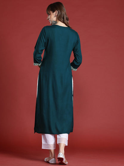 Indyancart IE Women Floral Embroidered Thread Work Kurta
