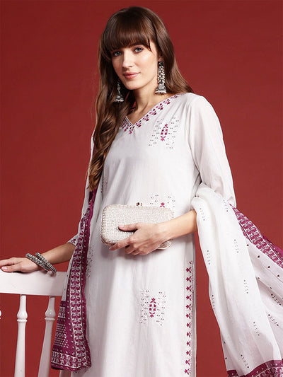 Indyancart IE Ethnic Motifs Embroidered Thread Work Kurta with Trousers & Dupatta