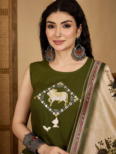 Indyancart SN Women's Bandhani Printed Sleeveless Thread Work A-Line Kurta & Trousers With Dupatta
