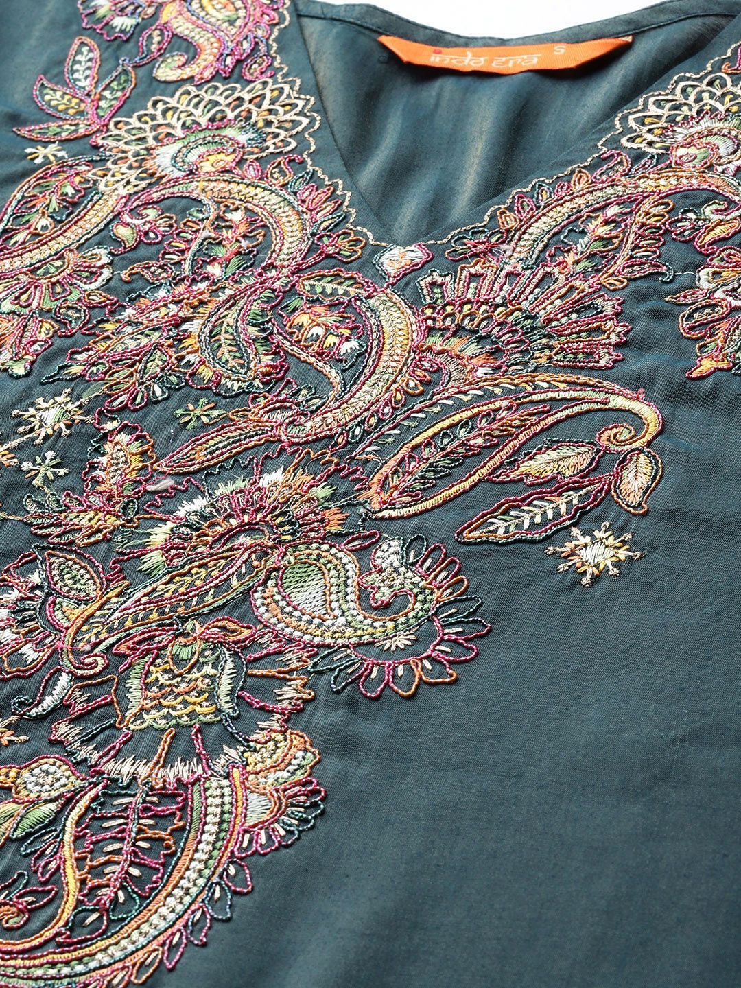 Indyancart IE Paisley Embroidered Thread Work Liva Kurta with Trousers & With Dupatta