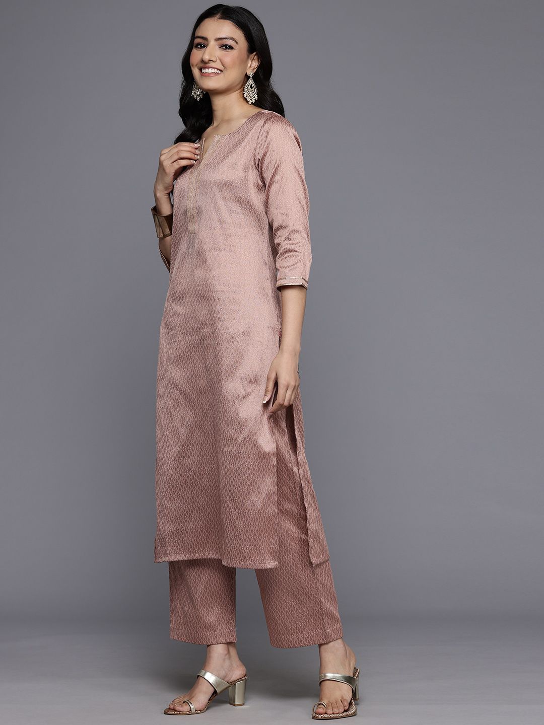 Dhiyona VA Women's Jacquard Gota Embellished Kurta Set