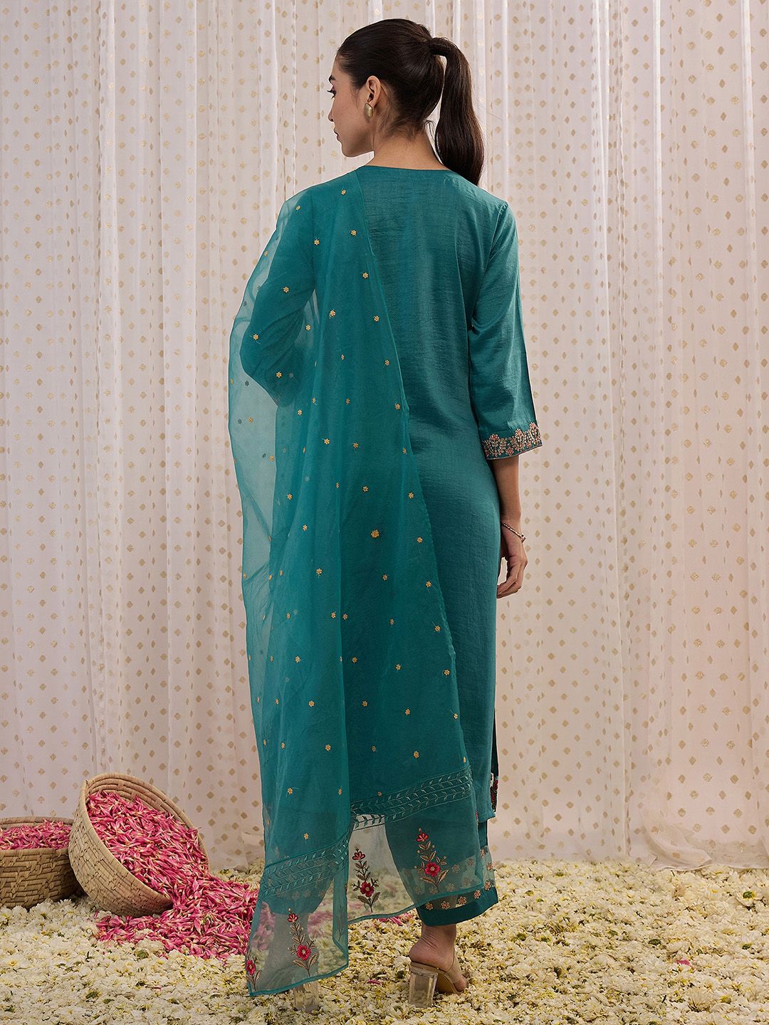 Indyancart IE Green Floral Embroidered Thread Work Kurta with Trousers & Dupatta