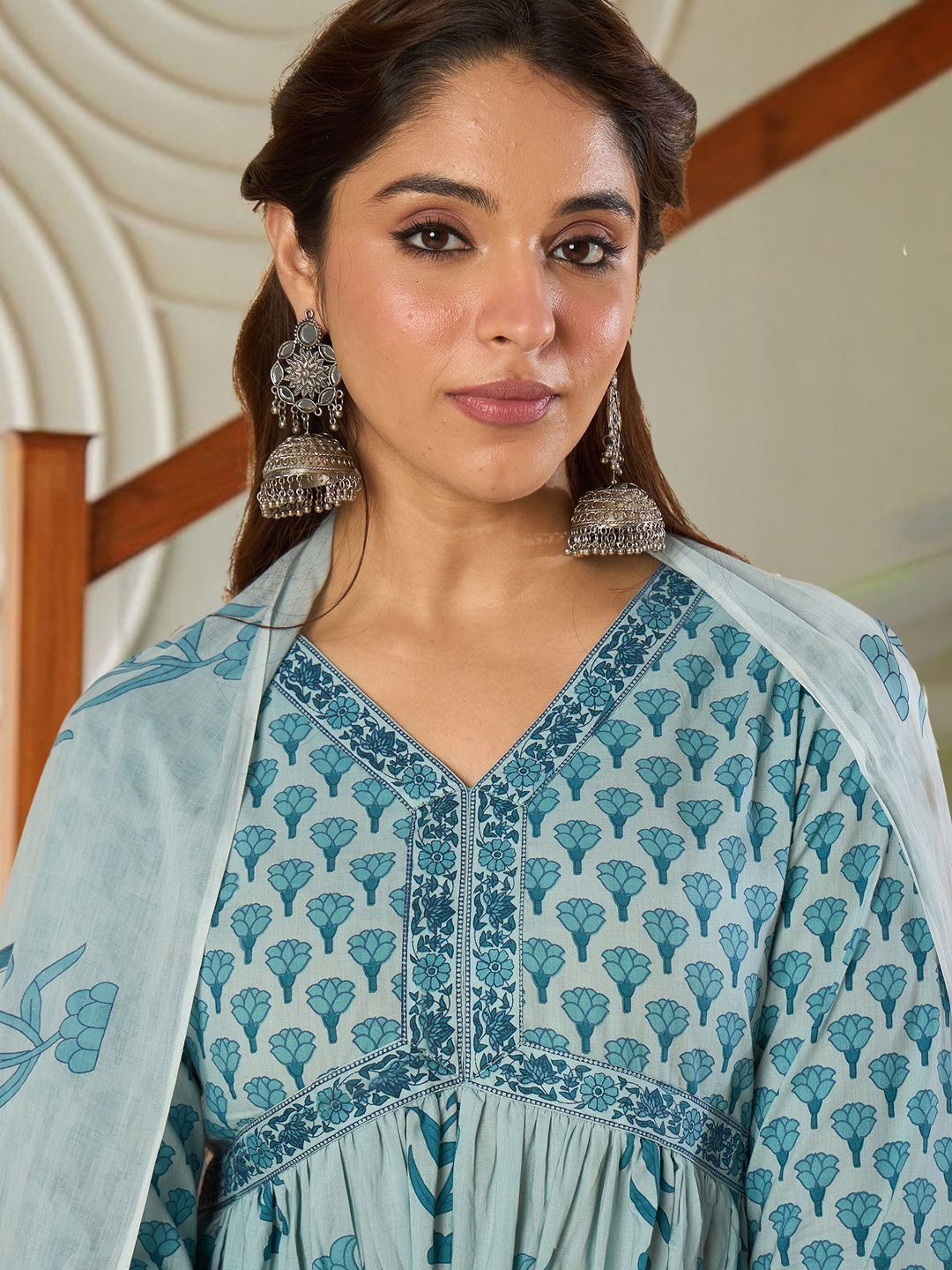 Women Floral Printed Tiered Pure Cotton Kurta with Trousers & With Dupatta