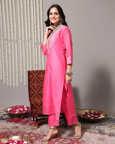 Indyancart VR Women's Pink Floral Embroidered Regular Chanderi Silk Kurta With Trousers & With Dupatta