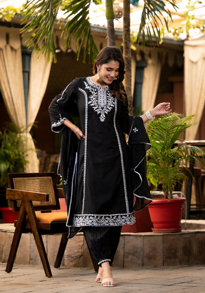 Indyancart VR Women's Ethnic Motif Thread Embroidered A-Line Kurta, Paired With Afghani Bottom & Dupatta
