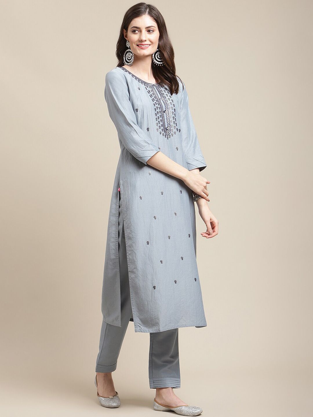 Indyancart VA Women's Grey & Navy Blue Floral Embroidered Kurti with Trousers & With Dupatta