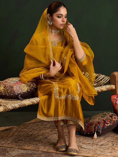 Indyancart IE Ethnic Motifs Embroidered Sequinned Kurta With Trousers & Dupatta