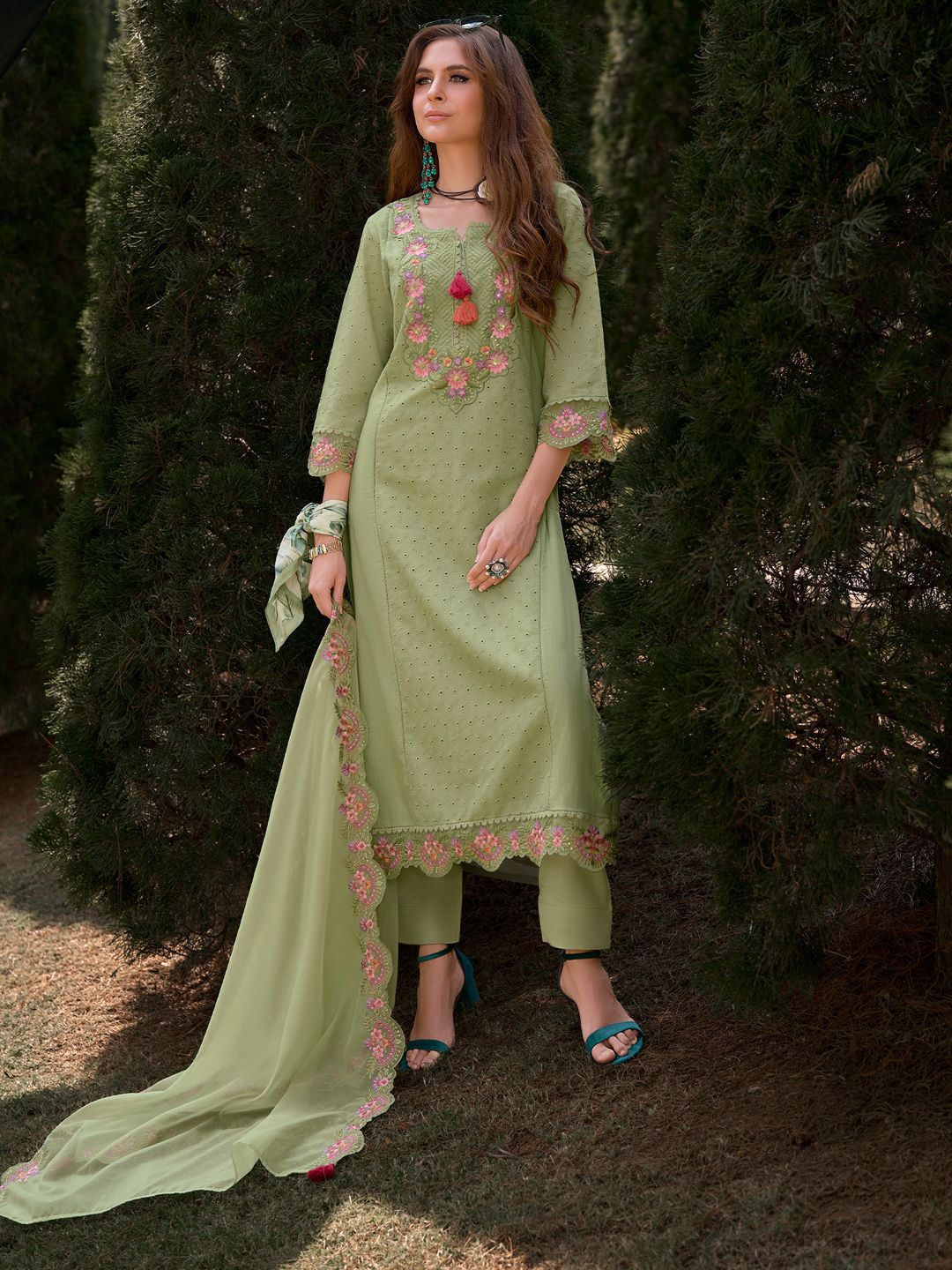 Women Floral Embroidered Regular Sequinned Cotton Kurta with Trousers & Dupatta