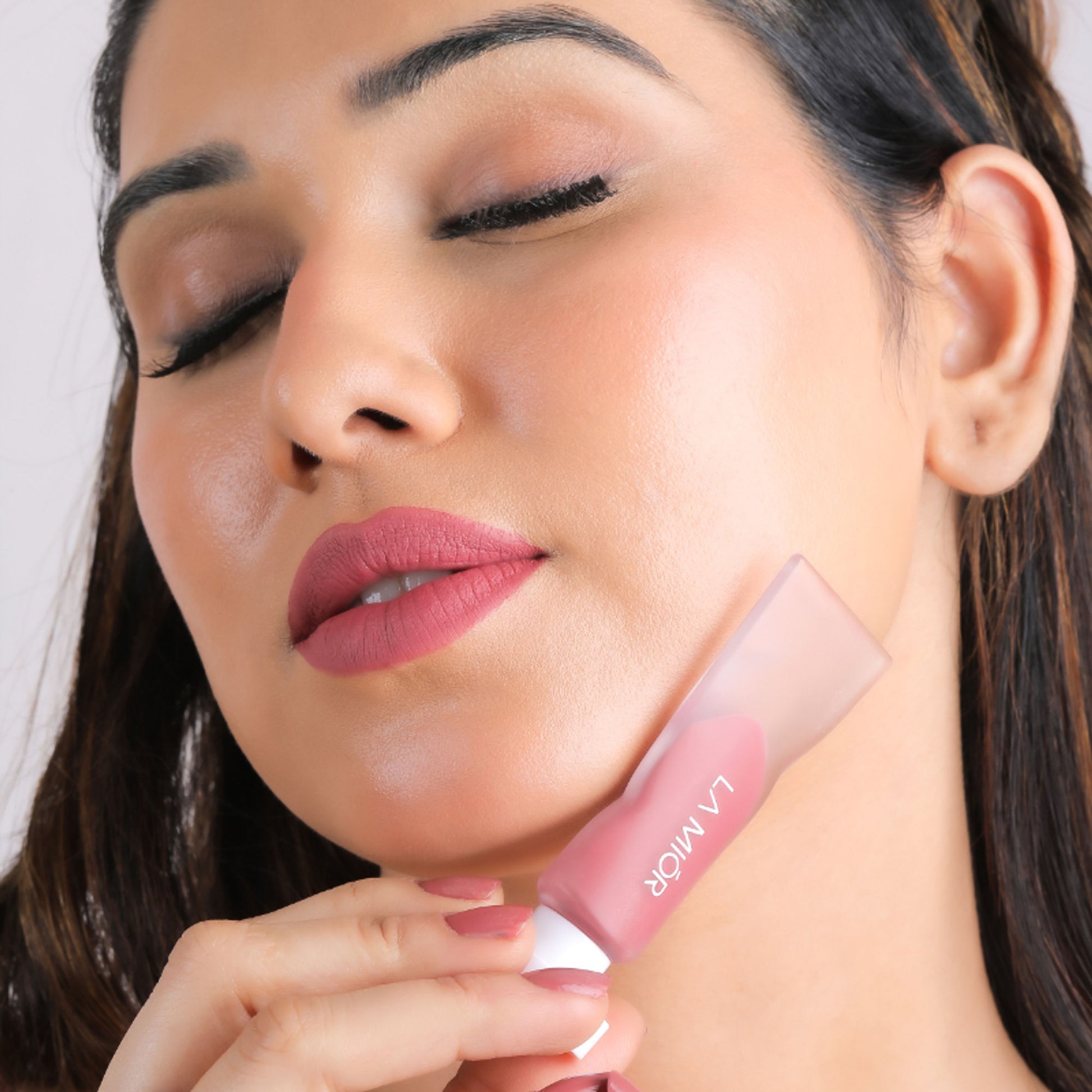 La Mior Can Do It All Velvet Liquid Lipstick - Hustle