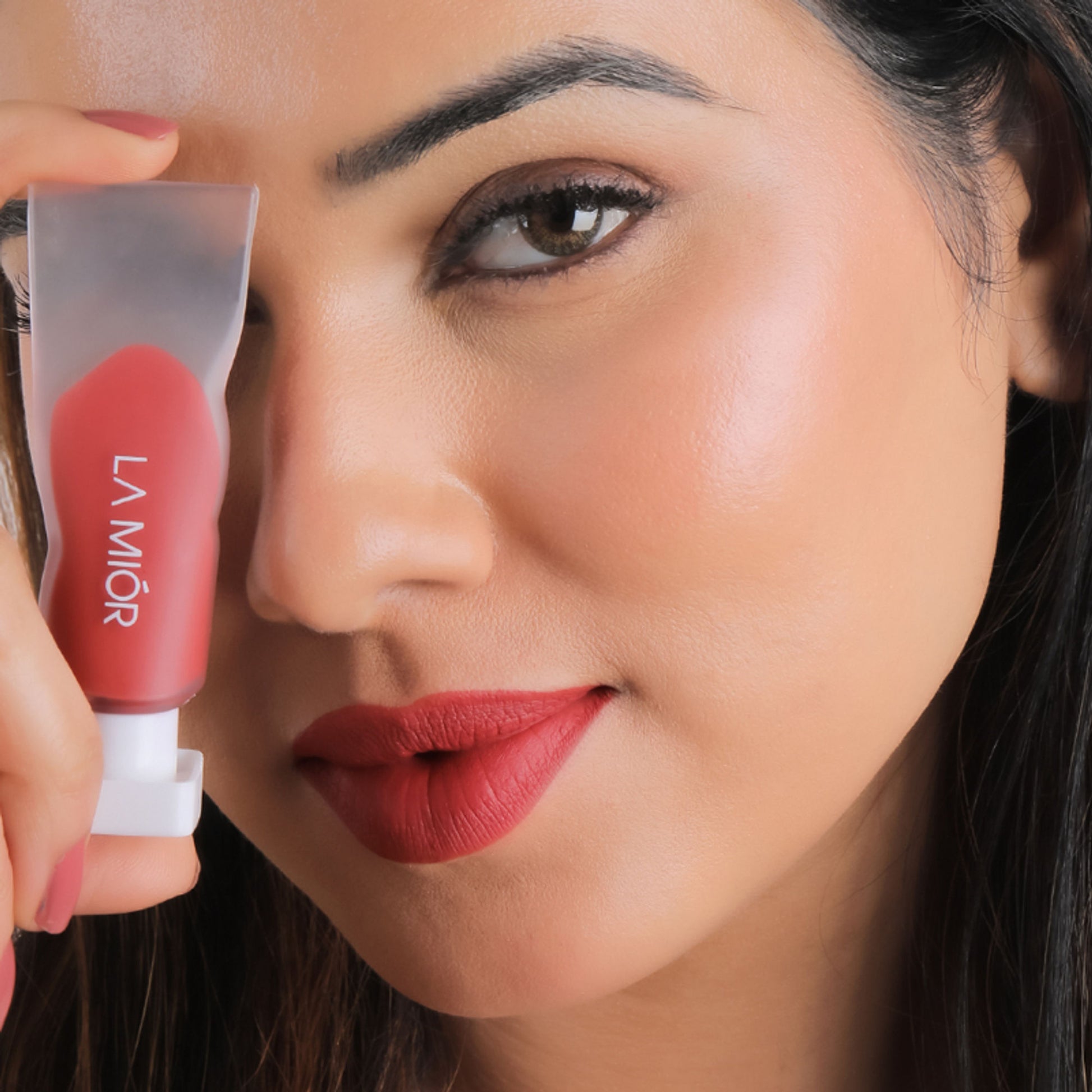 La Mior Can Do It All Velvet Liquid Lipstick - Honour