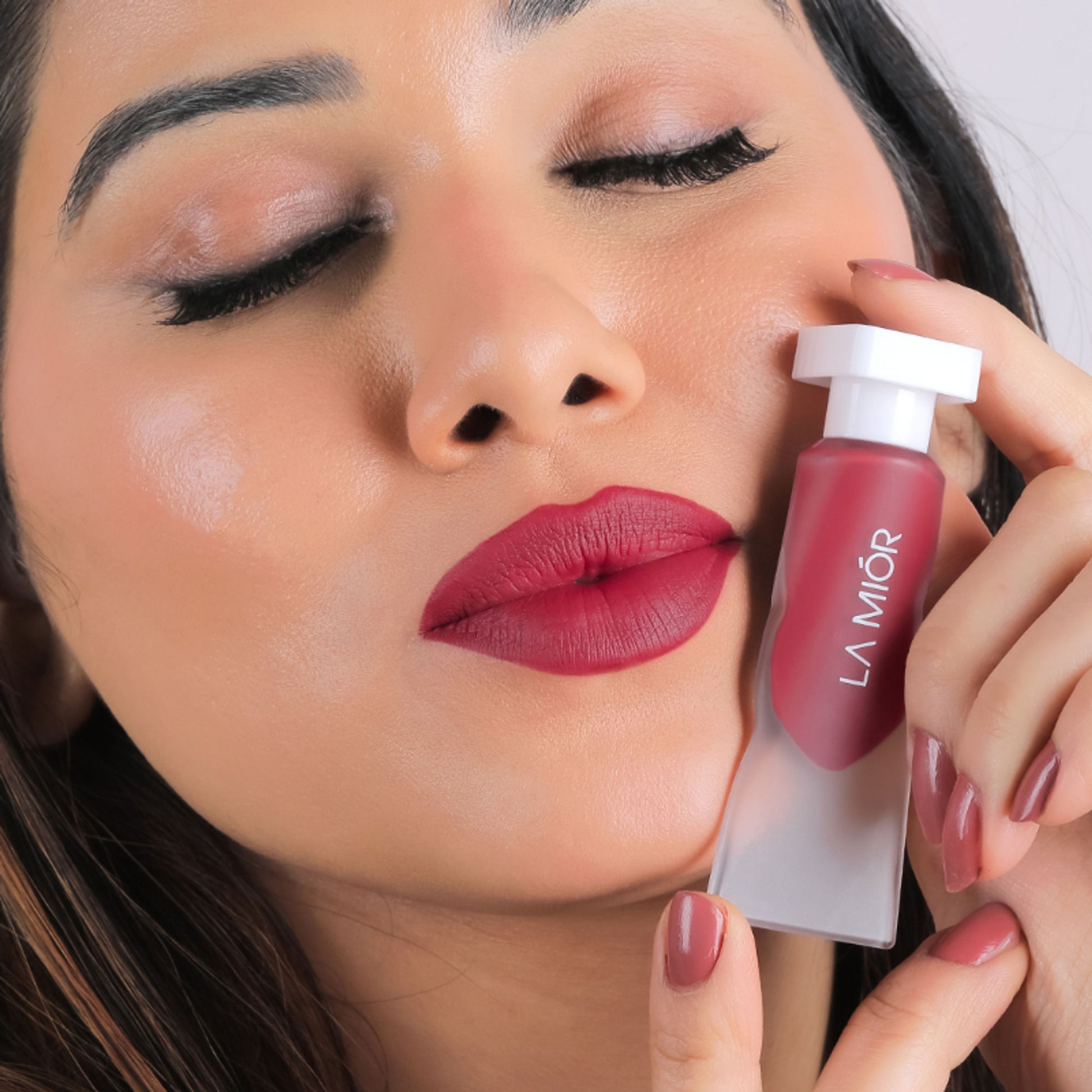 La Mior Can Do It All Velvet Liquid Lipstick - Passion