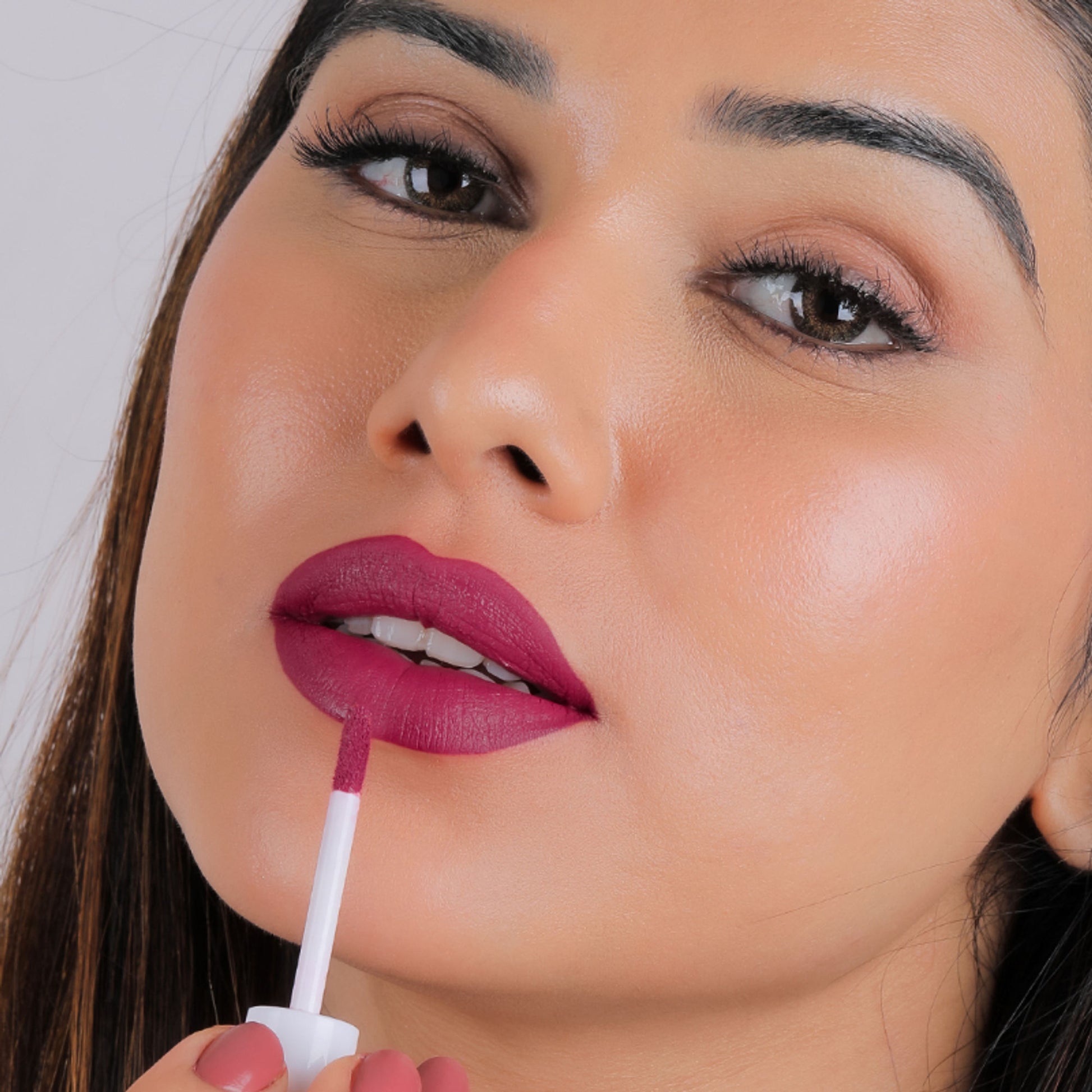 La Mior Can Do It All Velvet Liquid Lipstick - Witty