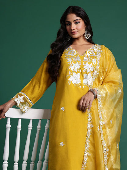 Indyancart IE Plus Size Floral Embroidered Thread Work Kurta with Trousers & With Dupatta