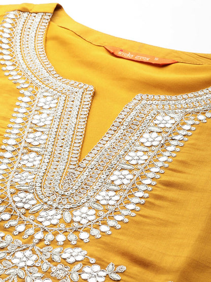 Floral Embroidered Regular Sequinned Kurta with Trousers & Dupatta