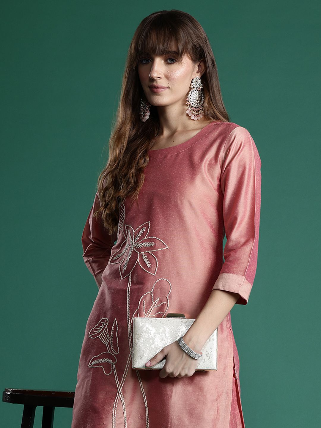 Indyancart IE Floral Embroidered Thread Work Kurta with Trousers