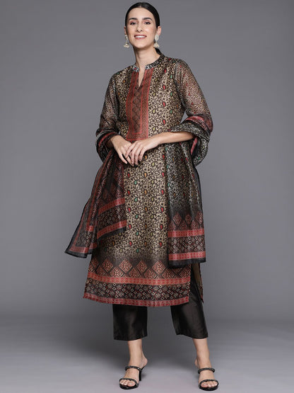 Indyancart VA Women's Paisley Printed Regular Chanderi Silk Kurta with Trousers & Dupatta