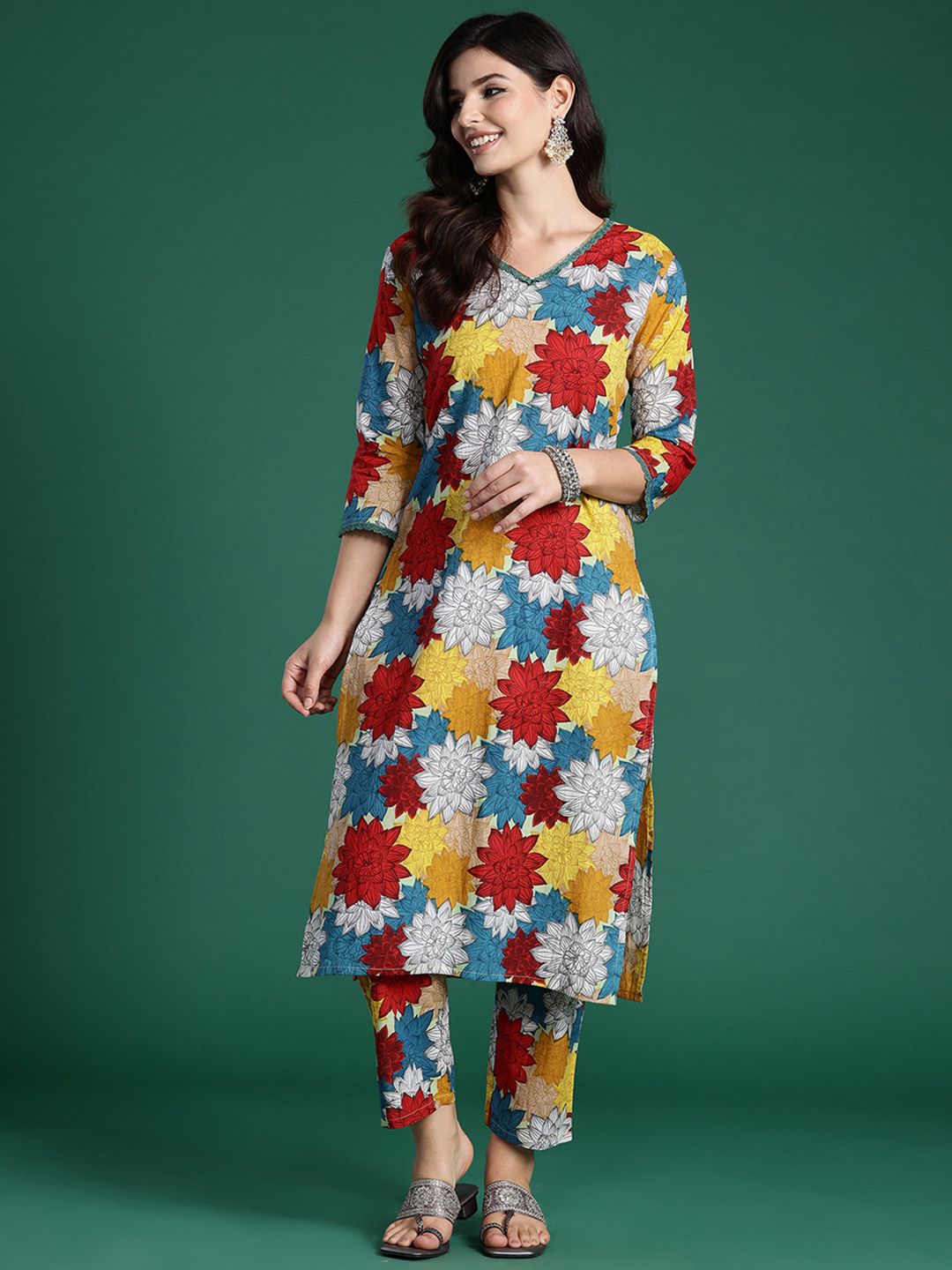 Indyancart IE Floral Printed Pure Cotton Kurta with Trousers