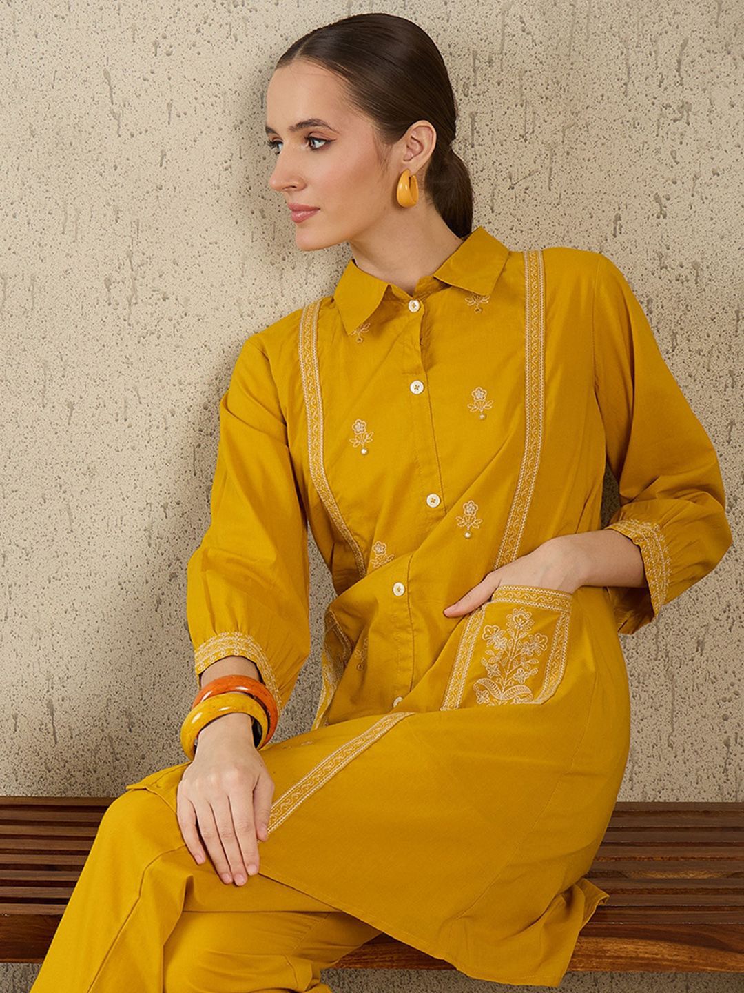 Women Ethnic Motifs Embroidered Pure Cotton Kurta with Trouser