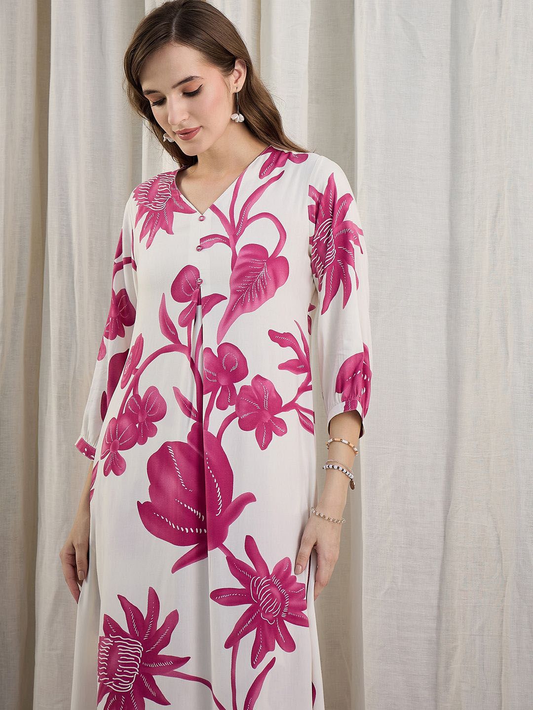 Indyancart IE Floral Printed V-Neck Tunic & Trousers