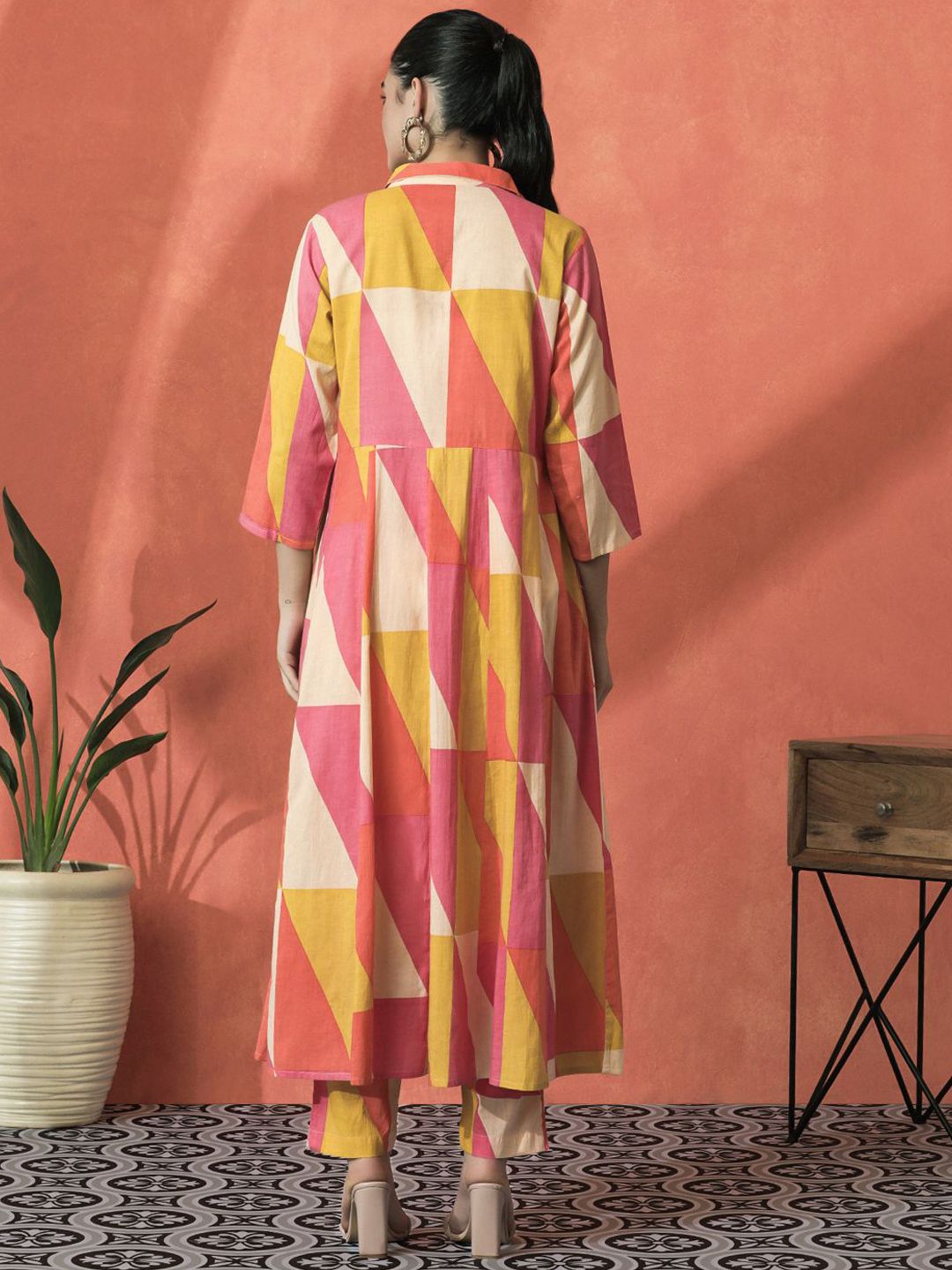 Indyancart SN Women's Colourblocked Shirt Collar A-Line Pure Cotton Kurta With Trousers