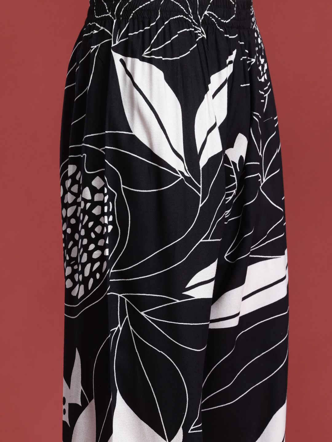 Dhiyona IE Women Printed Regular Kurta with Palazzos