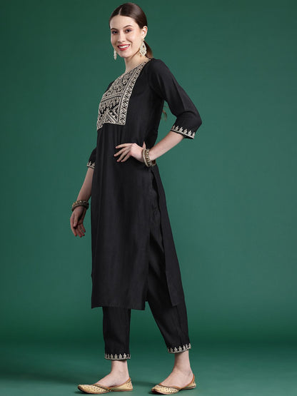 Yoke Design Zari Liva Kurta With Trousers & Dupatta