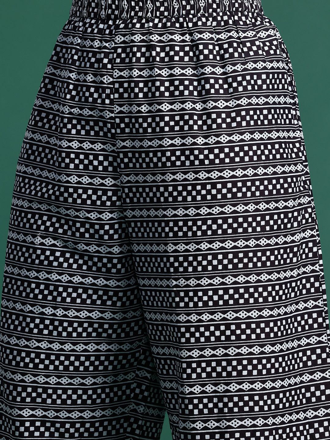 Indyancart Women's Geometric Printed Pure Cotton Kurta with Trousers & Dupatta