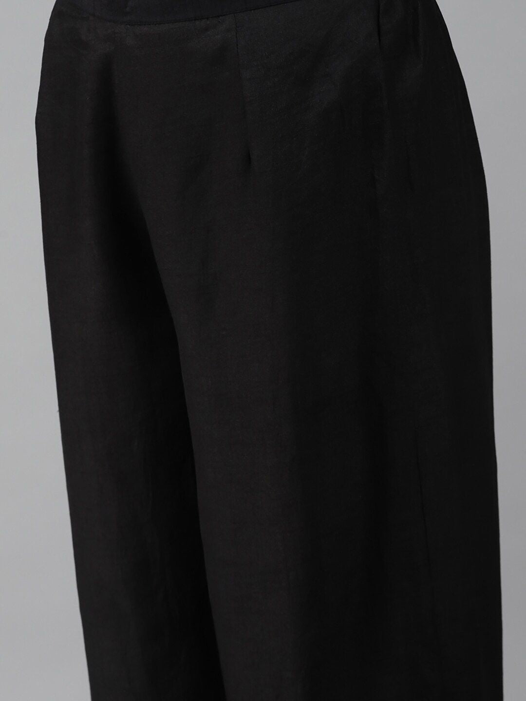 Dhiyona IE Women Yoke Design Kurta with Trousers