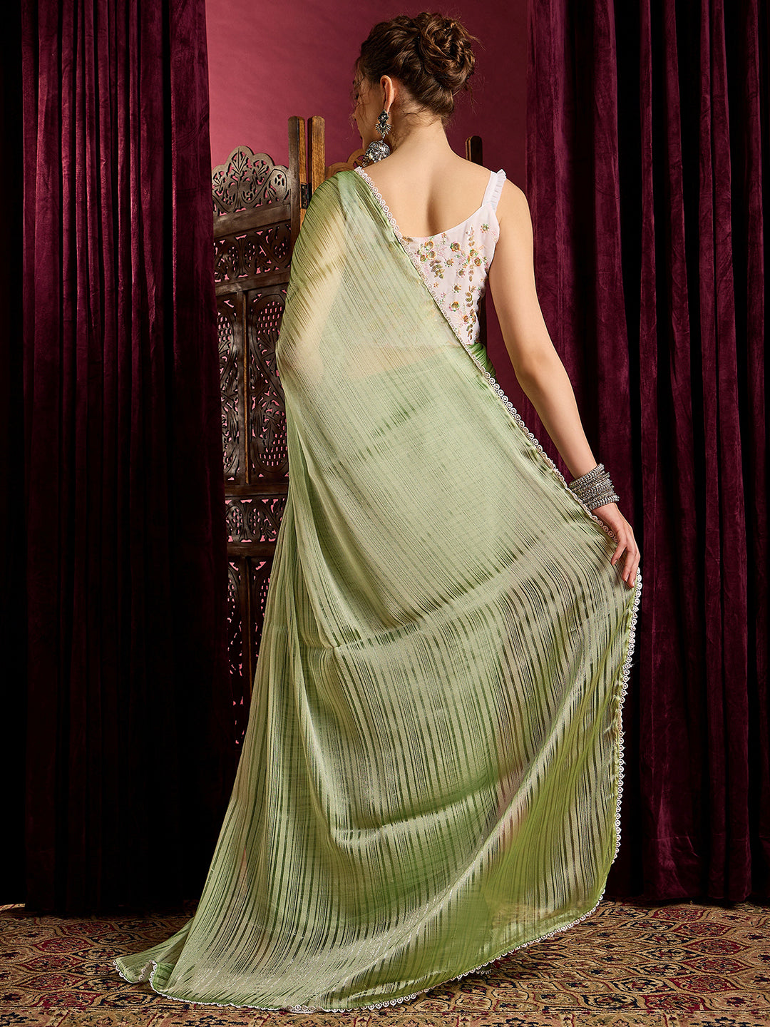 Women's Chiffon Green Solid Celebrity Saree With Blouse Piece