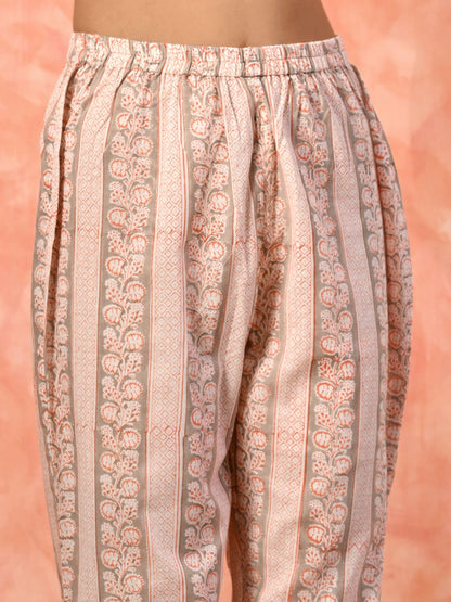 Indyancart SN Women's Grey Cotton printed kurta and pant set