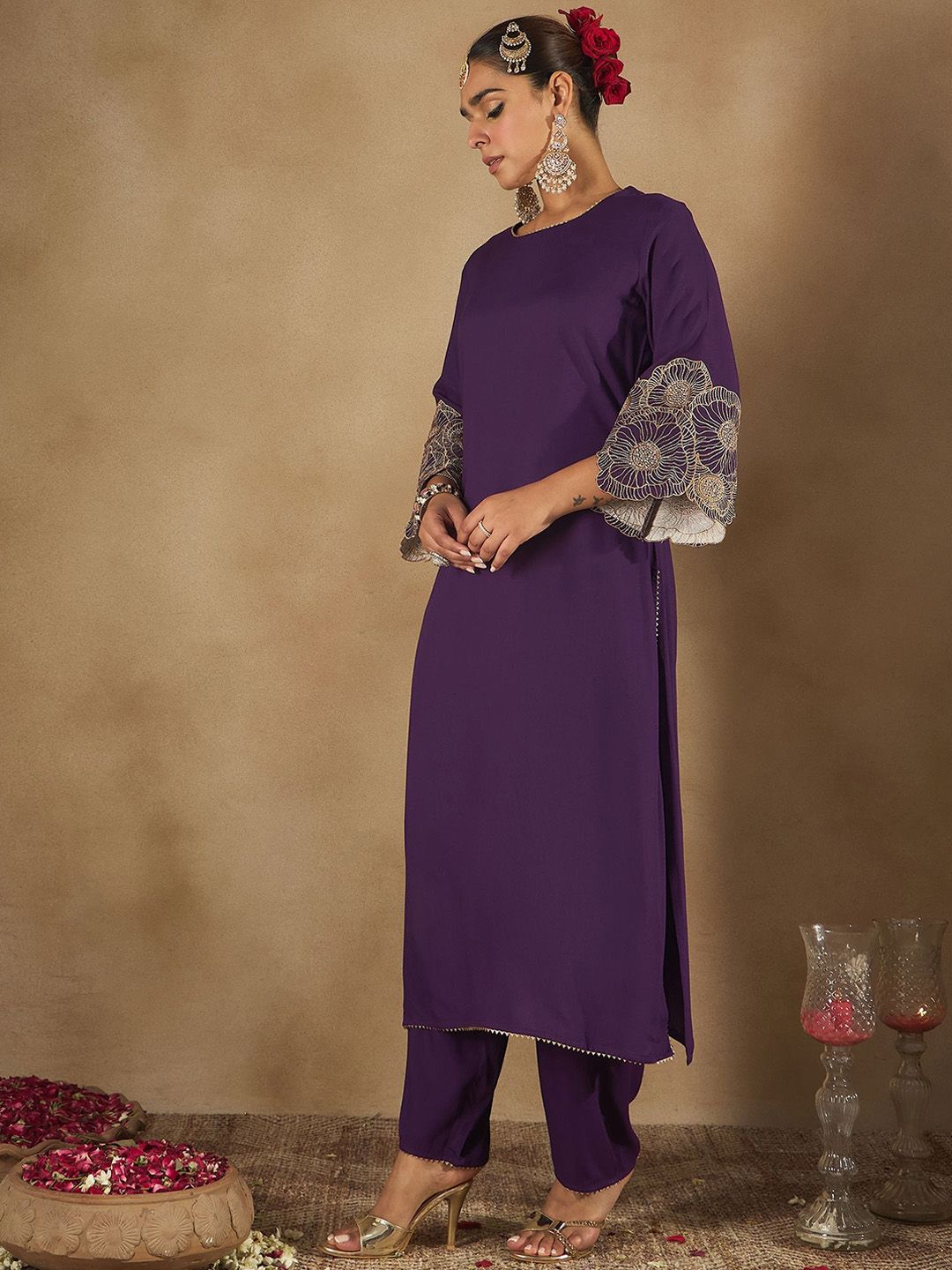Dhiyona IE Floral Embroidered Three-Quarter Sleeves Tunic With Palazzo