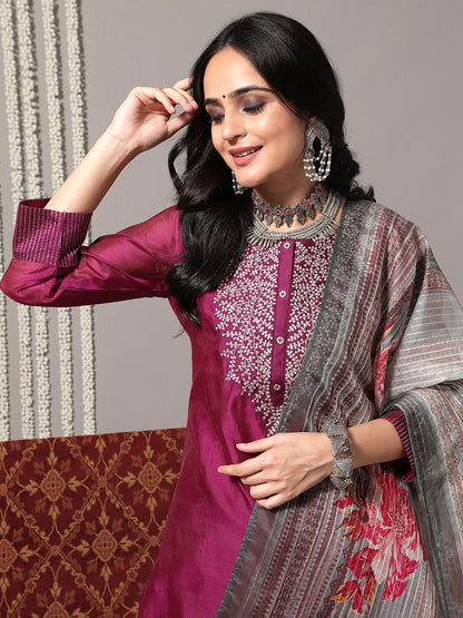 Indyancart VA Women'sFloral Yoke Design Thread Work Detail Straight Kurta & Trousers With Dupatta