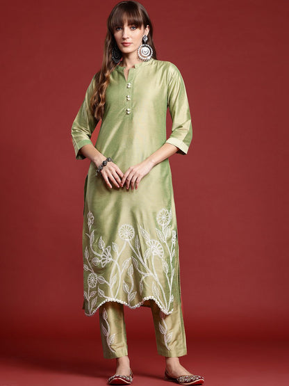Indyancart IE Floral Embroidered Thread Work Kurta with Trousers