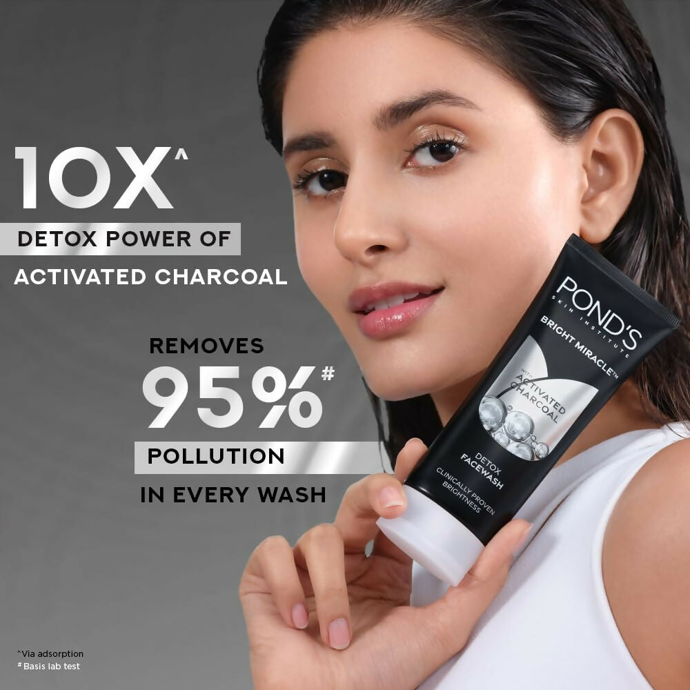 Ponds Bright Miracle Detox Face Wash with activated charcoal for deep cleansing and glowing skin, shown in a white tube.