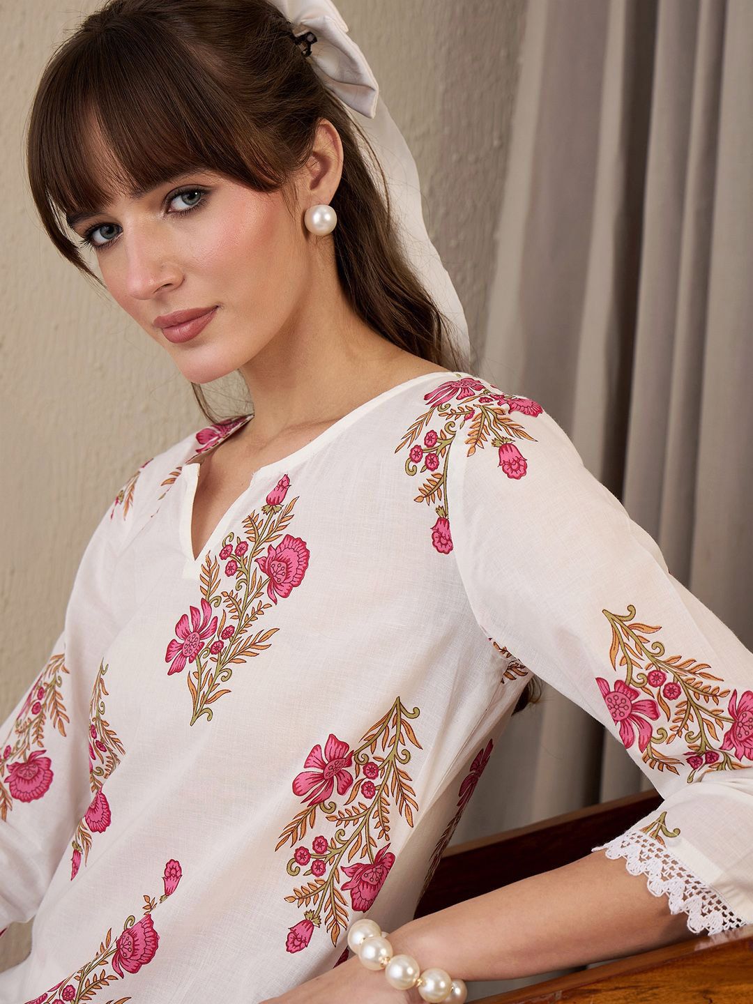 Women Floral Printed Regular Pure Cotton Kurta with Trousers