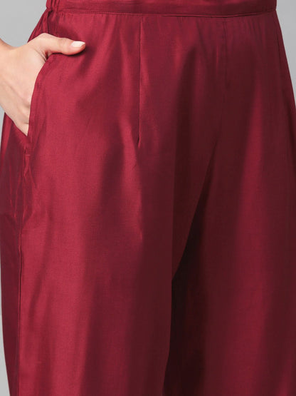 Indyancart IE Women Maroon Yoke Design Kurta with Trousers