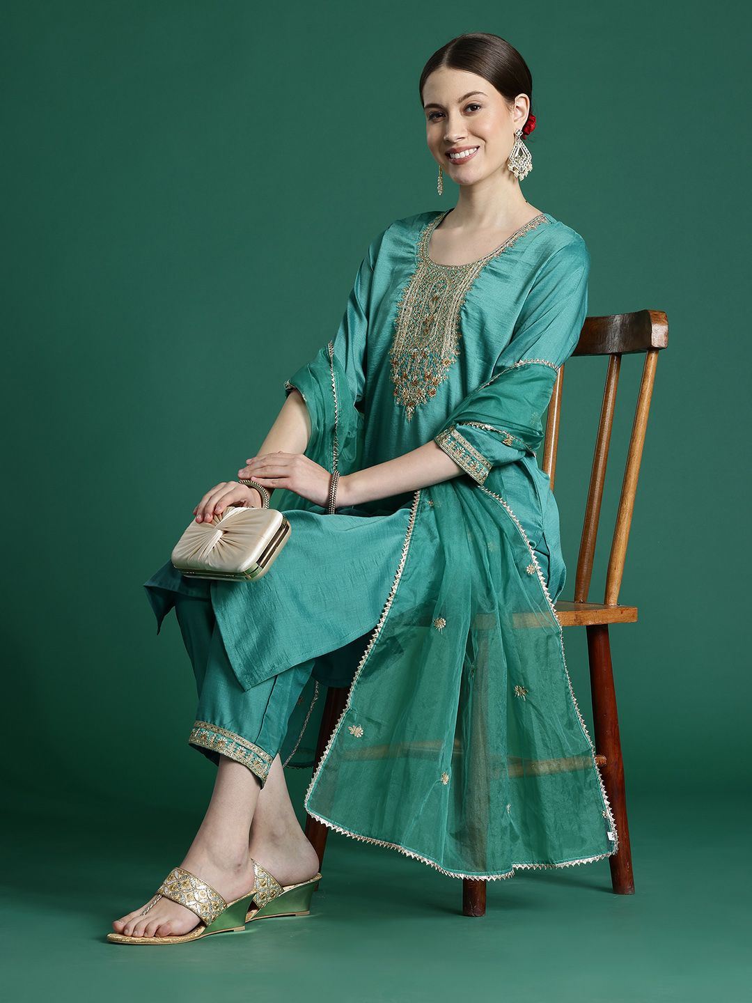 Dhiyona IE Ethnic Motifs Yoke Design Thread Work Kurta With Trousers & Dupatta