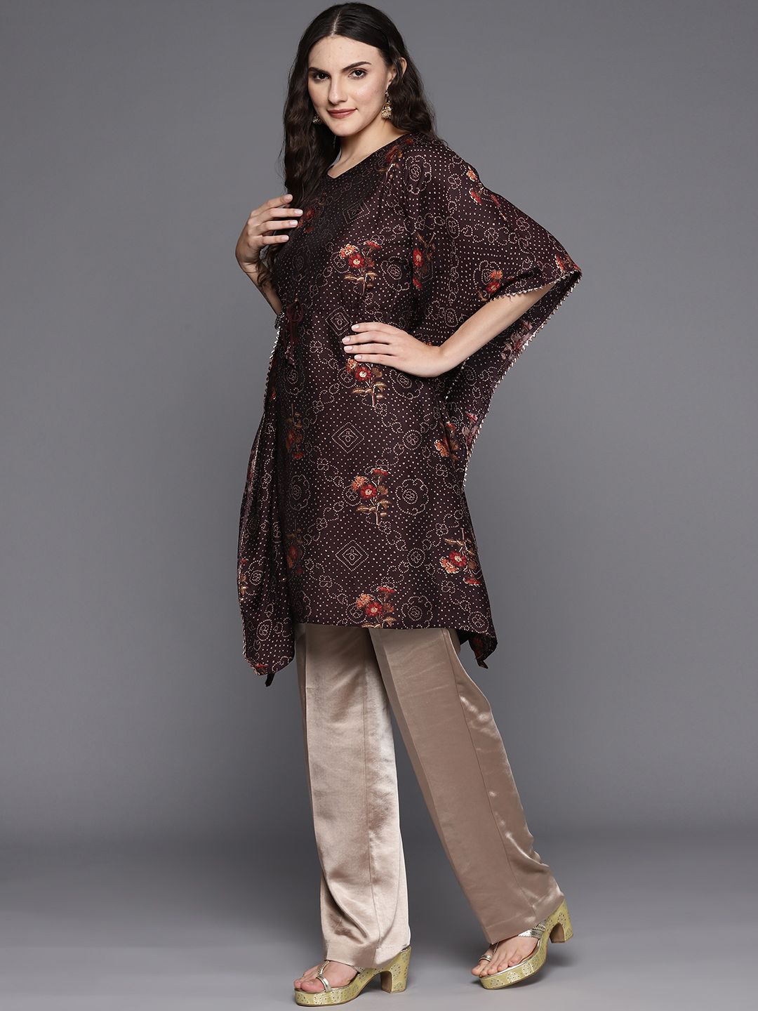 Dhiyona IE Women Bandhani Printed Flared Sleeves Gotta Patti Kaftan Kurta