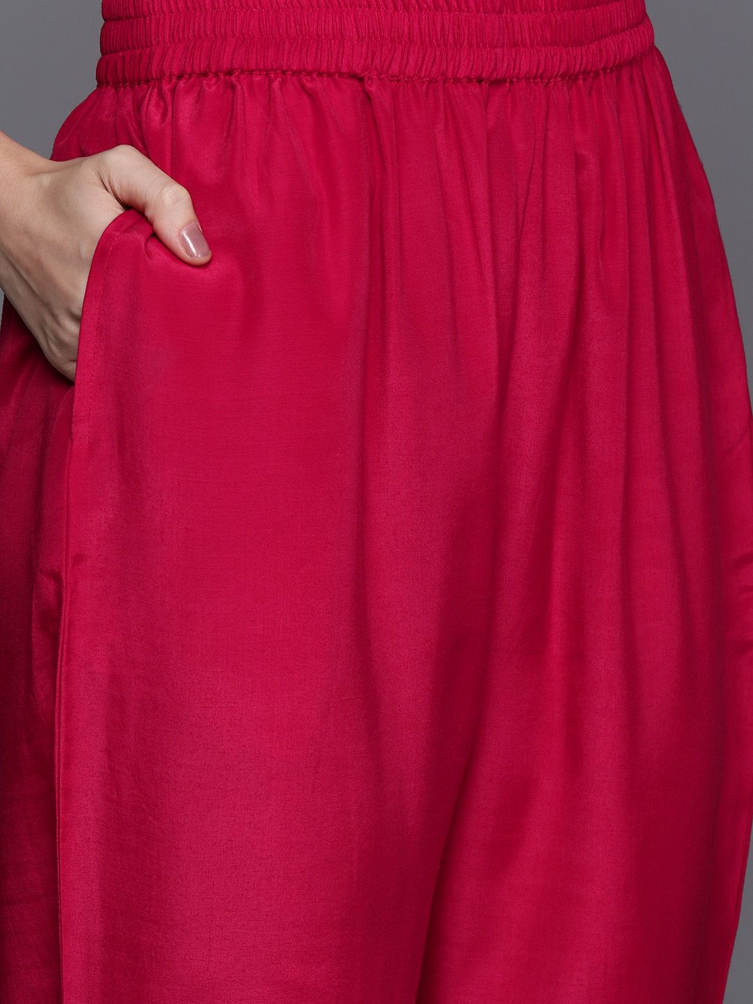 Indyancart IE Ethnic Motifs Embroidered Sequinned Kurta with Trousers & Dupatta