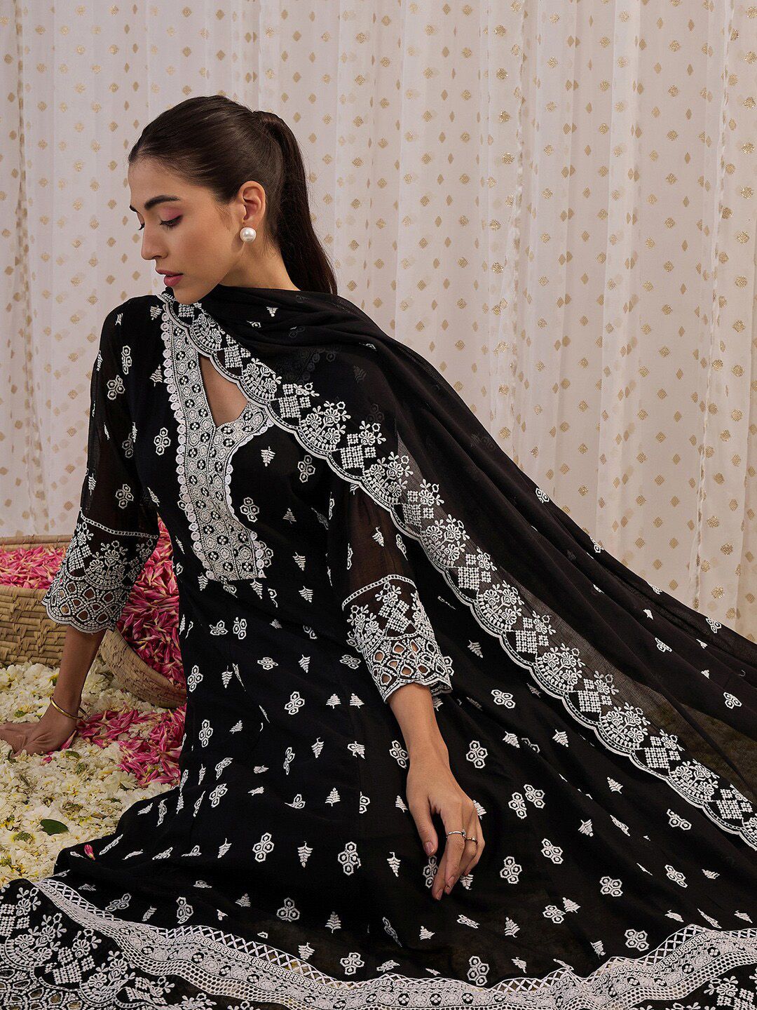 Floral Embroidered V-Neck Pure Cotton Straight Kurta with Trousers & Dupatta