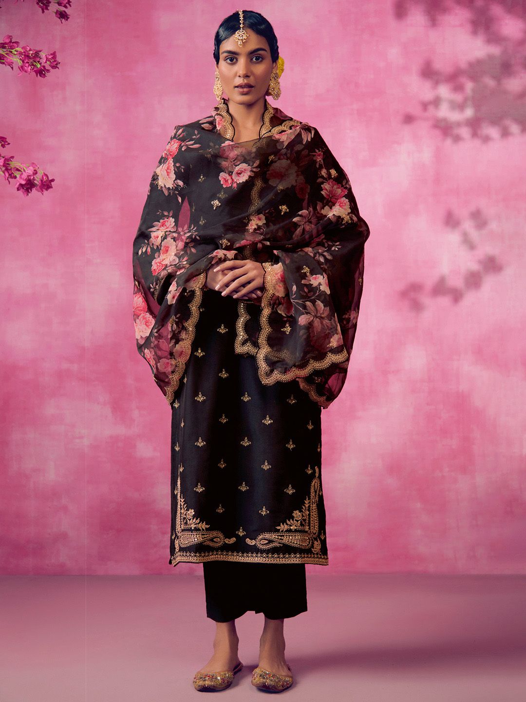 Women Floral Embroidered Regular Kurta Trousers With Dupatta