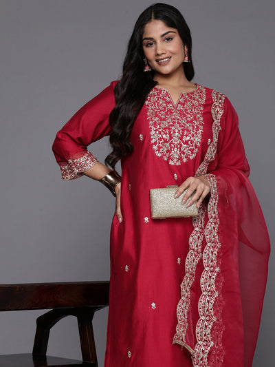 Indyancart IE Plus Size Ethnic Motifs Embroidered Sequinned Liva Kurta with Trousers & Dupatta