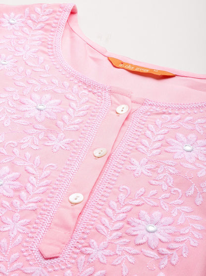 Indyancart IE Floral Embroidered Thread Work Kurta