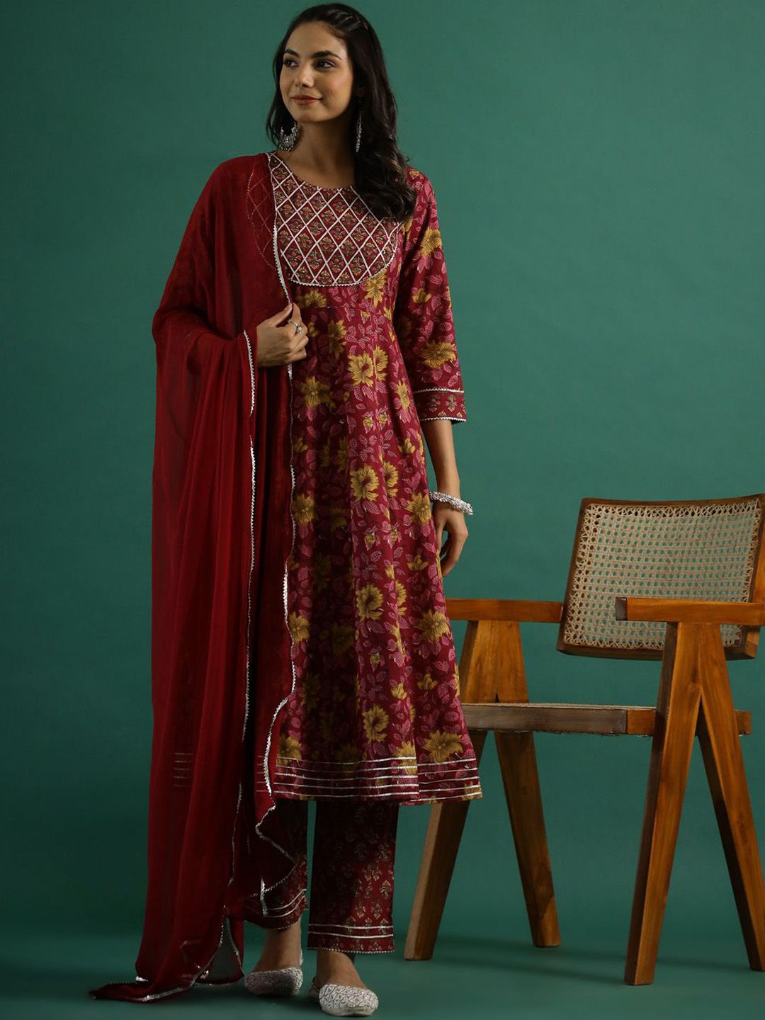 Indyancart SN Women's Floral Printed Gotta Patti Pure Cotton Anarkali Kurta & Trousers With Dupatta