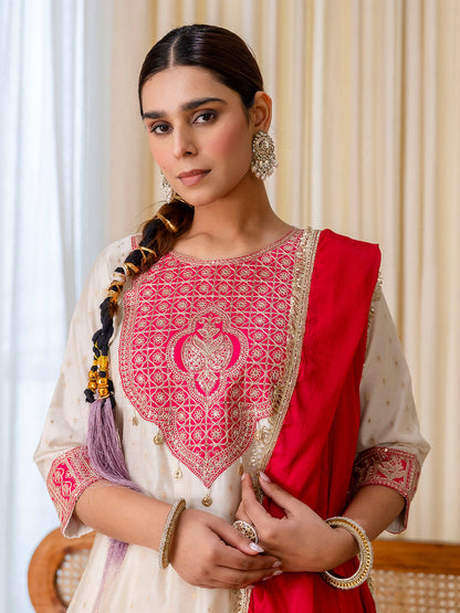 Dhiyona VV Sutra White Embroidred Kurta Sets with Heavy thread Work Women Suits