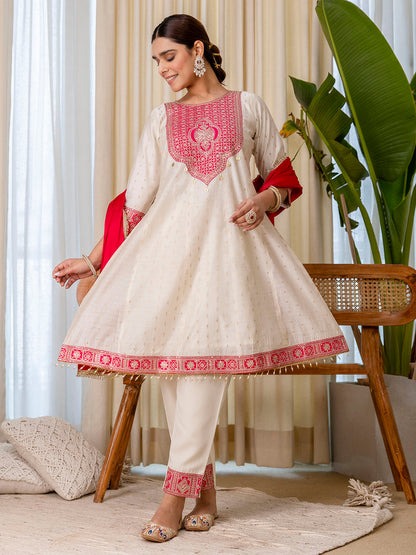 Dhiyona VV Sutra White Embroidred Kurta Sets with Heavy thread Work Women Suits