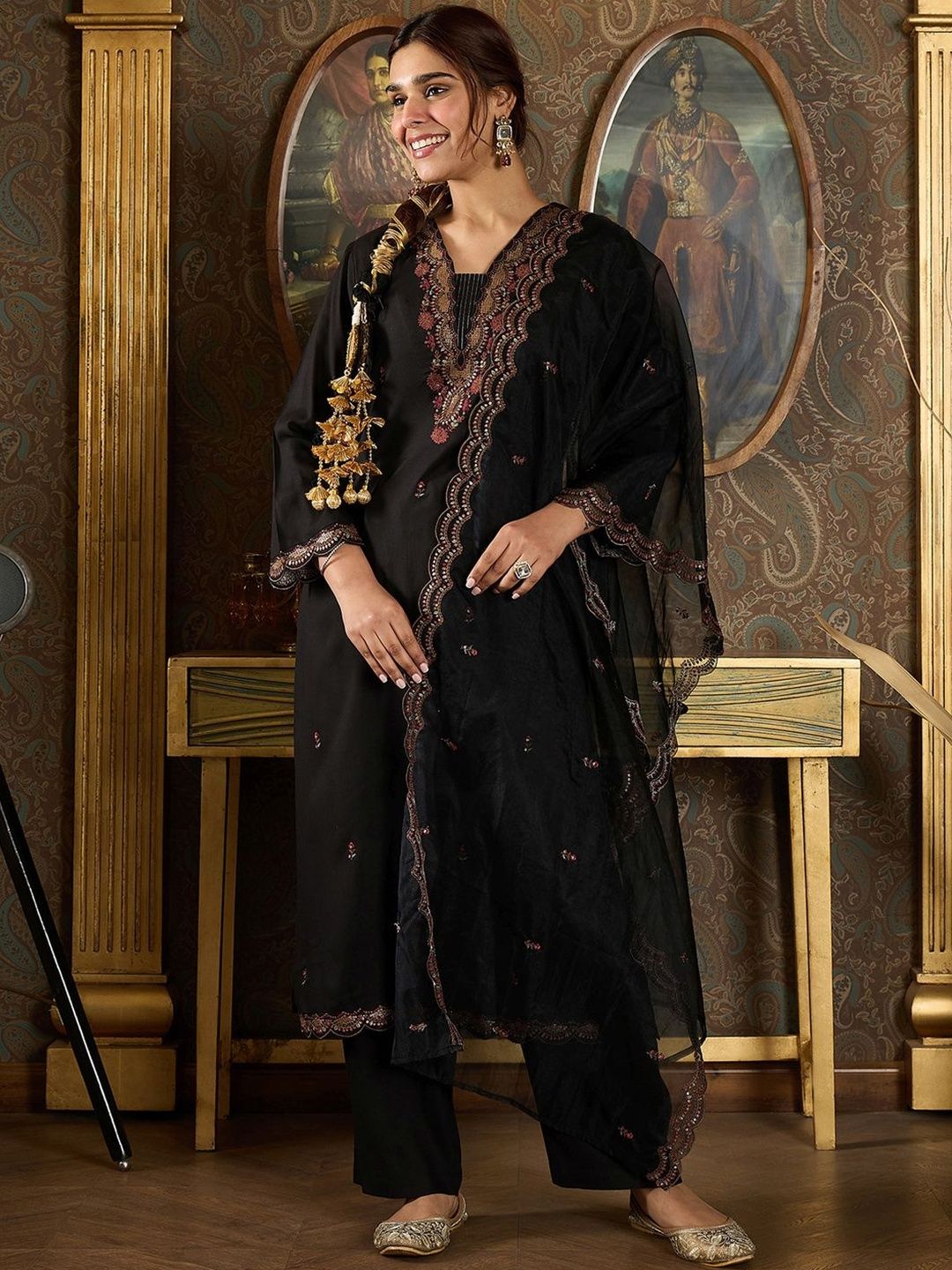 Women Ethnic Motifs Embroidered Kurta with Trousers & Dupatta