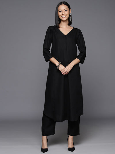 Indyancart VR Women's Black Solid A-Line Kurta Paired With Tonal Bottom
