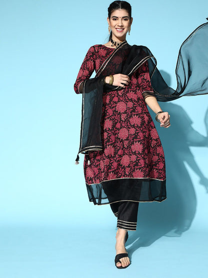 Indyancart IE Women Floral Printed Gotta Patti Kurta With Trousers & Dupatta