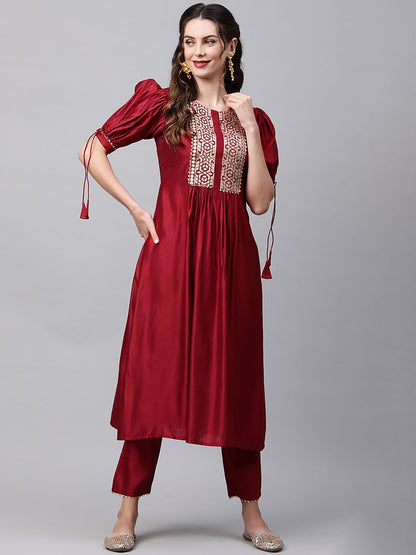Dhiyona IE Women Red Yoke Design Liva Kurta with Trousers